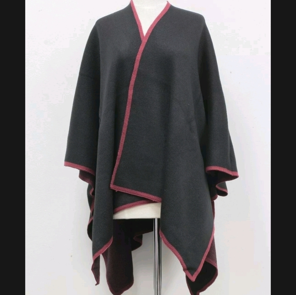 Jones New York poncho, blk and wine. OS